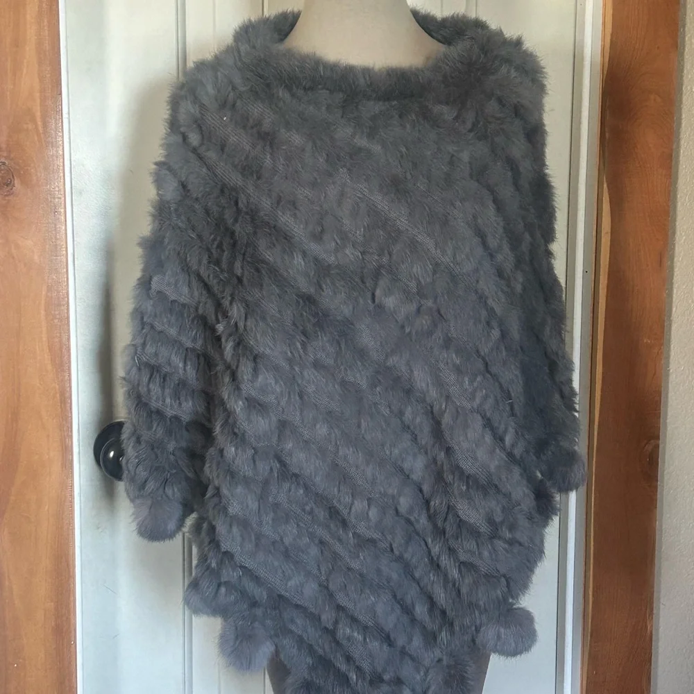 Cape/Poncho - Picture 9 of 10